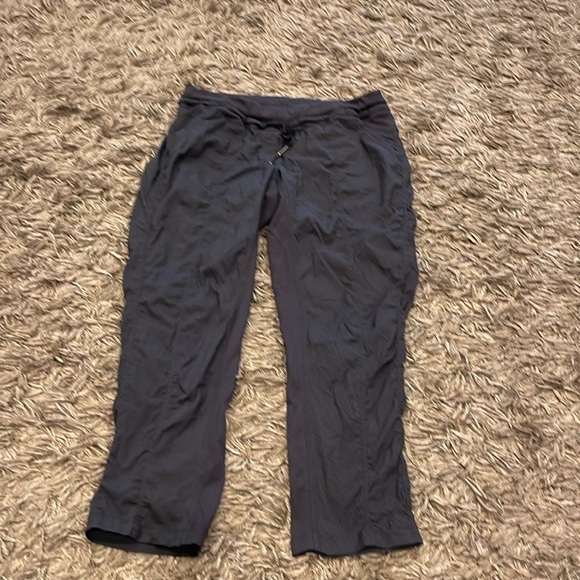 Lululemon Dance Studio Mid-Rise Crop 25” Black Size 10 - Picture 4 of 7